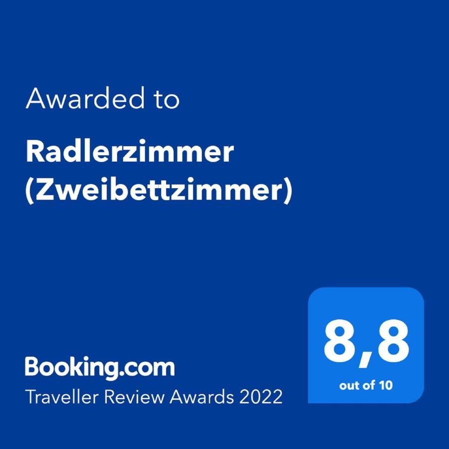 Radlerzimmer Strasen エクステリア 写真